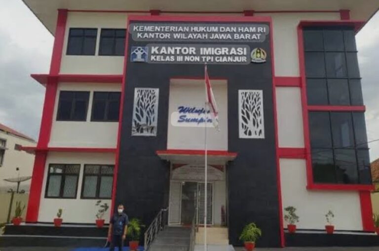 Dua WNA Cina Dideportasi, Terbukti Langgar Izin Tinggal di Cianjur