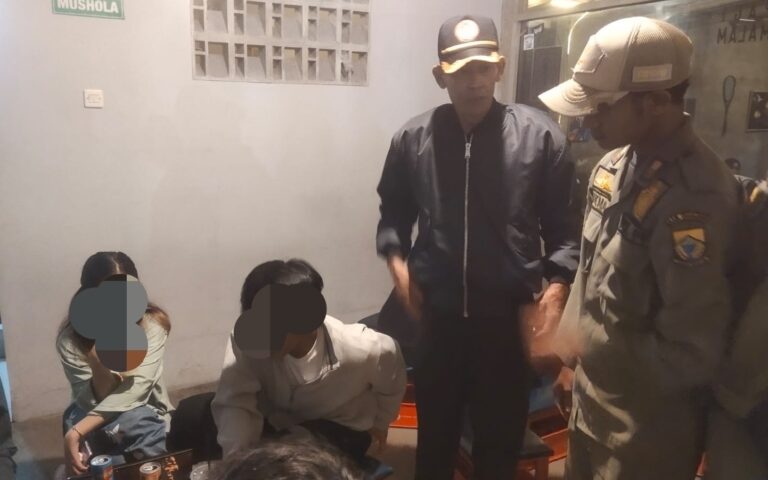 Pacet Cipanas Digeruduk Gabungan, Razia Malam Minggu Usir Miras dan Remaja Galau.