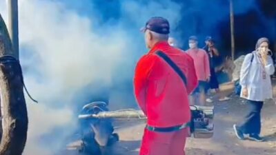 Kampung Pojok Diselimuti Asap, Nyamuk Gelar Acara Cabut Massal