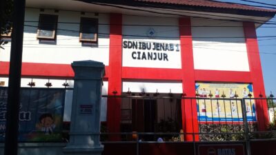 Infak Seikhlasnya di SDN Ibu Jenab 1 Cianjur, Orang Tua Bingung, Sekolah Minta Duduk Bareng.