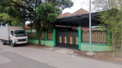 Pagi-Pagi, Rumah Mantan Kadishub Cianjur Tersangka PJU Digeledah Tim Kejaksaan