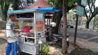 Batagor Ludes, Uang Raib, Polisi Jadi Pelanggan Setia