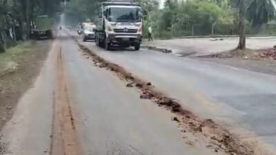 Tanah Merah Pembangunan Proyek Ban Bekas Kotori Jalan Baru Cianjur-Jonggol