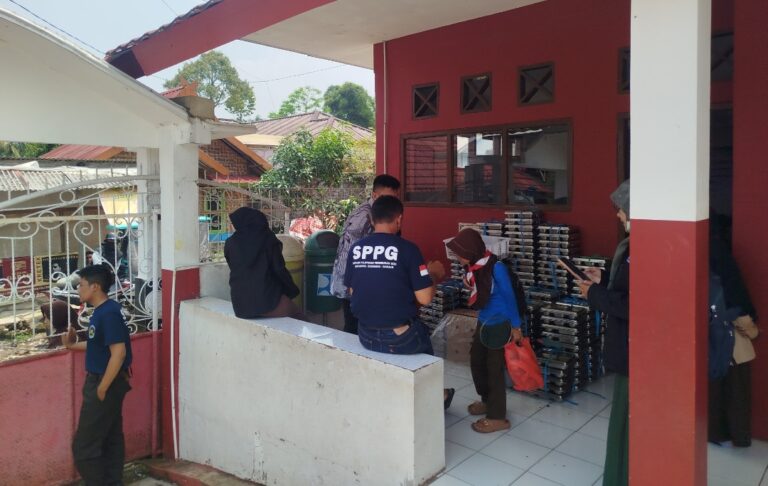 Tujuh Kali Anak Sekolah Keracunan, Koppeta HAM Jabar Desak Pemkab Hentikan Sementara Program MBG