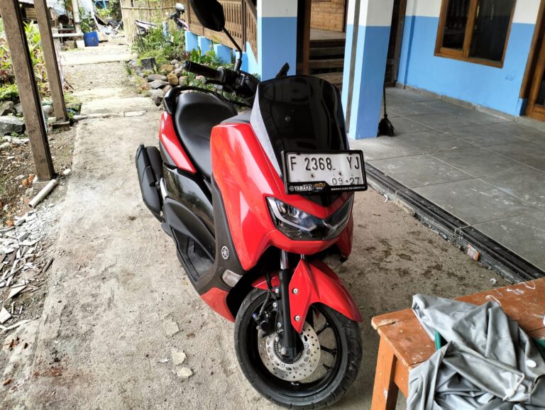 Plat Merah Motor Kepala Desa Gasol Mendadak Putih, Warga: “Kok Kayak Sulap?”