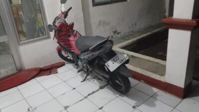 Motor Misterius Parkir Depan Rumah, Ditinggal Pemilik Seperti Mantan Tak Berpesan