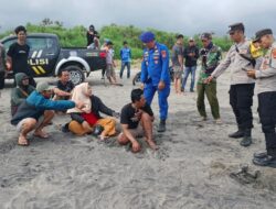 Tangis dan Doa Iringi Pencarian Dua Nelayan Muda Hilang di Laut Cidaun