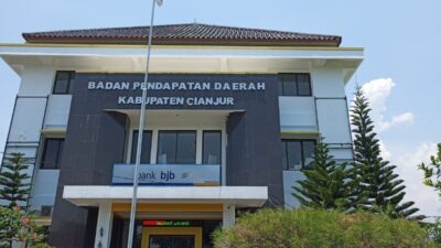 Ngaku Pernah Jadi Ajudan Bupati, Pejabat Bapenda Cianjur Ngoceh Saat Ditanya Wartawan.