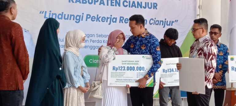 40.000 Pekerja Rentan di Cianjur Resmi Dapat Jaminan Sosial Ketenagakerjaan