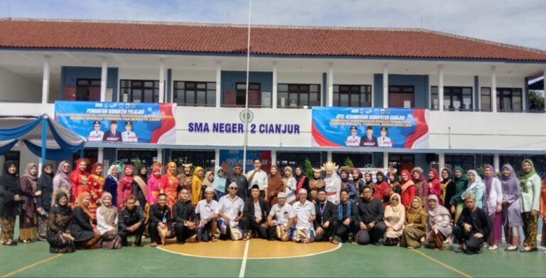 BNNK Cianjur Luncurkan Sekolah Bersinar di SMAN 2 Cianjur