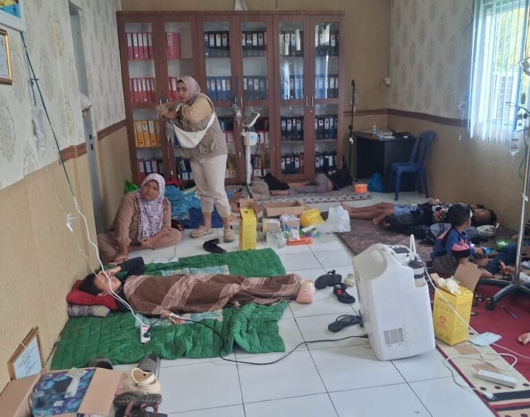 Puluhan Siswa SD Jatuh Sakit Usai Makan MBG