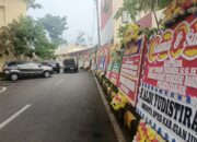 Papan Bunga Ucapan Selamat Penuhi Mapolres Cianjur